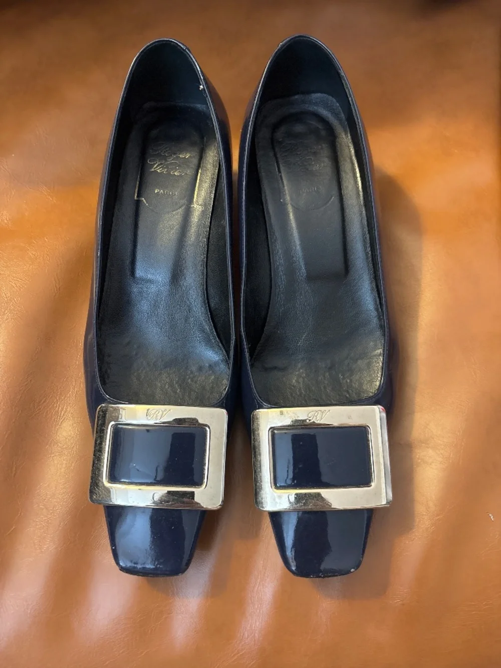 Roger Vivier Shoes - Picture 1 of 6